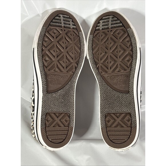 Converse All Stars Leopard Print Sneakers (Youth Size 1 Boys Girls) Shoes - Picture 7 of 7